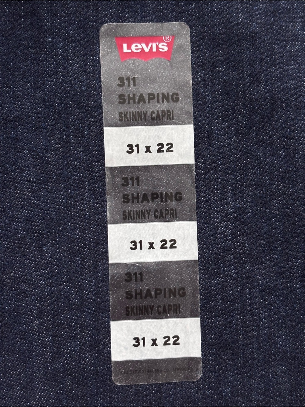Levi's 311 Shaping Skinny Dark Wash Capri Jeans--NWT--31 - Picture 5 of 16